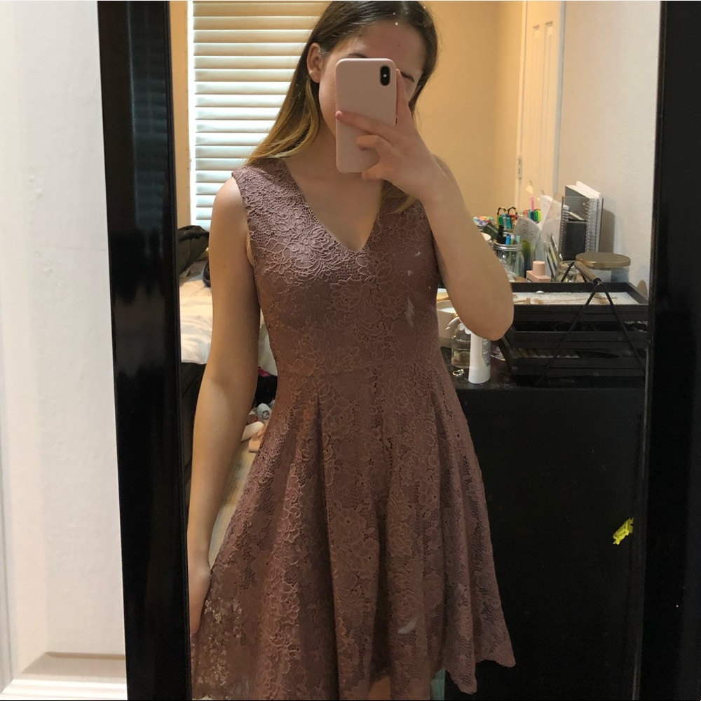 Purple v-neck lace dress